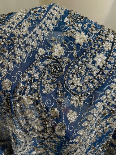 Picture of "Embroidered veil with beads"