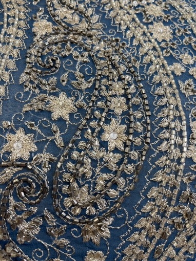 Picture of "Embroidered veil with beads"