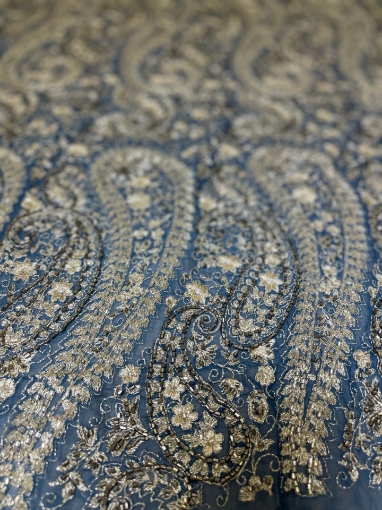 Picture of "Embroidered veil with beads"