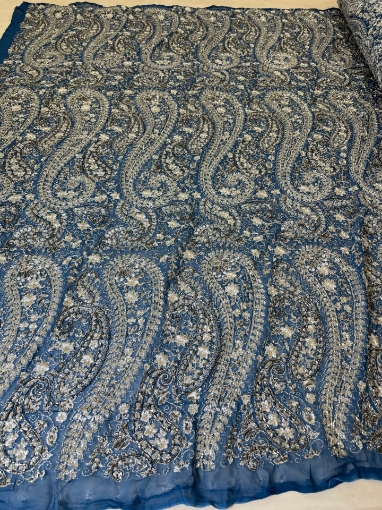Picture of "Embroidered veil with beads"
