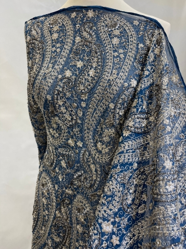 Picture of "Embroidered veil with beads"