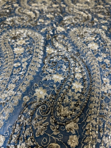 Picture of "Embroidered veil with beads"