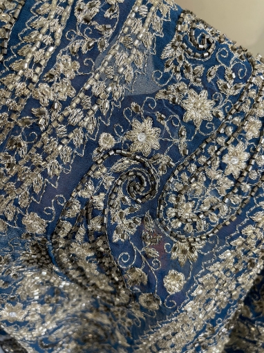 Picture of "Embroidered veil with beads"