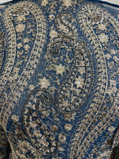 Picture of "Embroidered veil with beads"