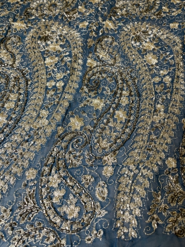 Picture of "Embroidered veil with beads"