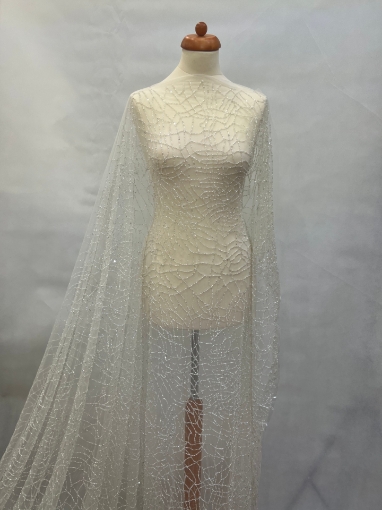 Picture of Minimalist embroidered design, silver/white