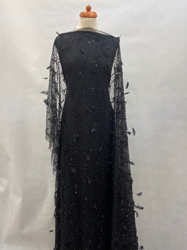 Picture of Beading with black feathers and beads