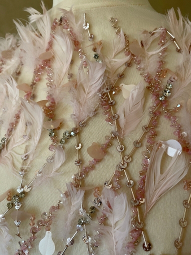 Picture of Luxury embroidery with feathers and crystals