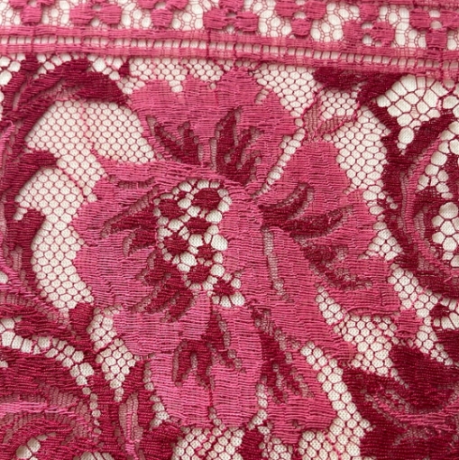Picture of Red/Fuchsia Solstiss Lace