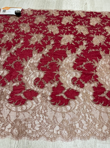 Picture of Lace with velvet