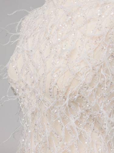 Picture of Embroidery with pearls and feathers