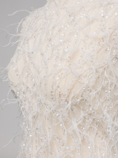 Picture of Embroidery with pearls and feathers