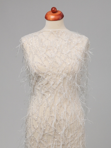 Picture of Embroidery with pearls and feathers