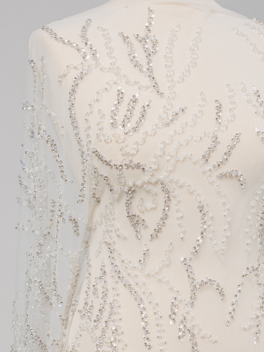 Picture of Embroidery sewing with crystals
