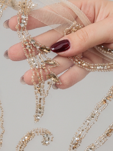Picture of "Embroidery with a cut-out pattern"