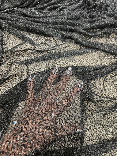 Picture of Mesh-type embroidery with beads and sequins Azalea