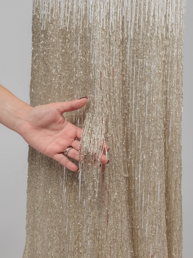 Picture of Three-colored fringed embroidery