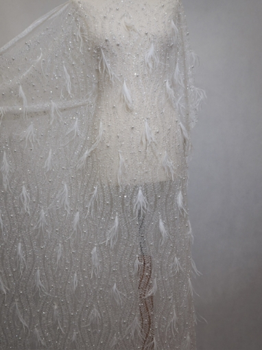 Picture of Lace with pearls and feathers Marry Me