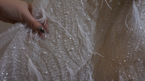Picture of Lace with pearls and feathers Marry Me