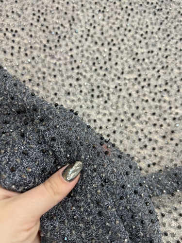 Picture of Silver-hued crystal embroidery