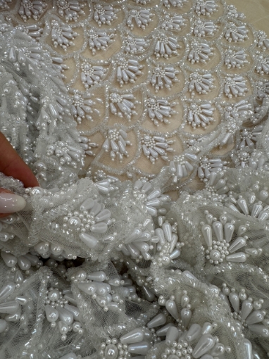 Picture of Imperial Splendor Broderie cu perle si margele - white