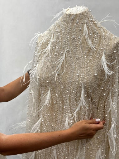 Picture of Lace with pearls and feathers Marry Me