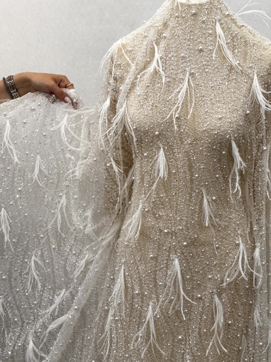 Picture of Lace with pearls and feathers Marry Me