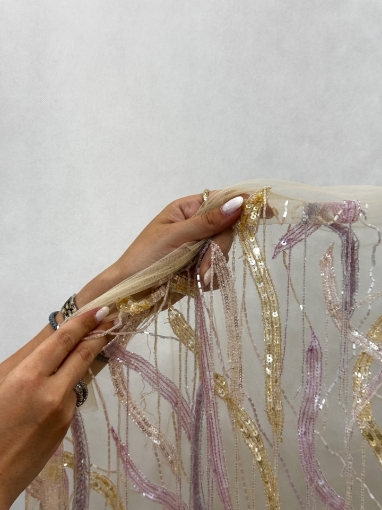 Picture of Multicolored embroidery with fringes